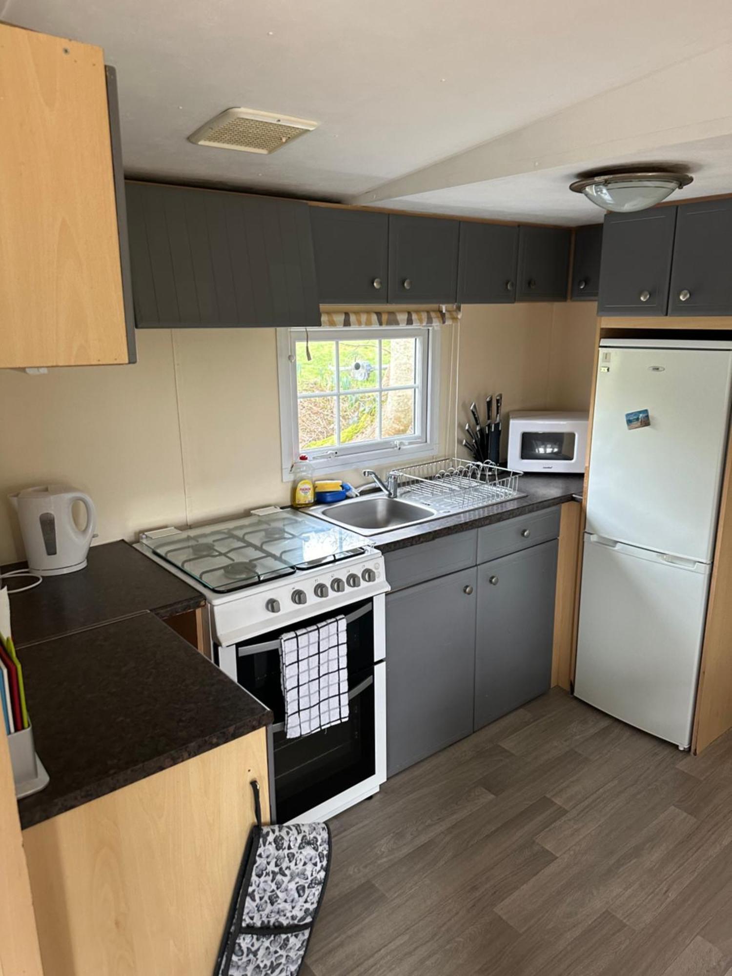 Static Mobile Home Set In Our 20 Acres Of Farmland Horspath Екстер'єр фото